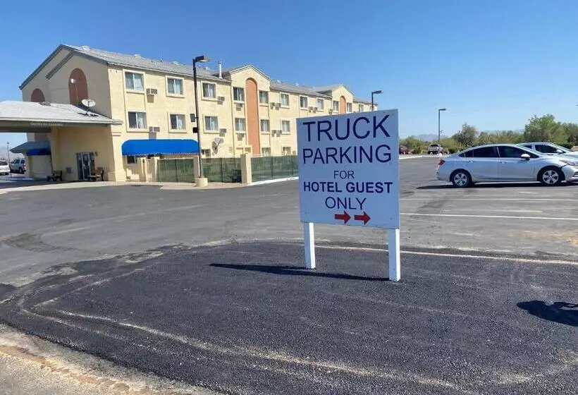 فندق على الطريق Americas Choice Inn & Suites