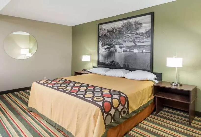 فندق على الطريق Super 8 By Wyndham Bloomington