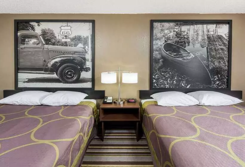 فندق على الطريق Super 8 By Wyndham Bloomington