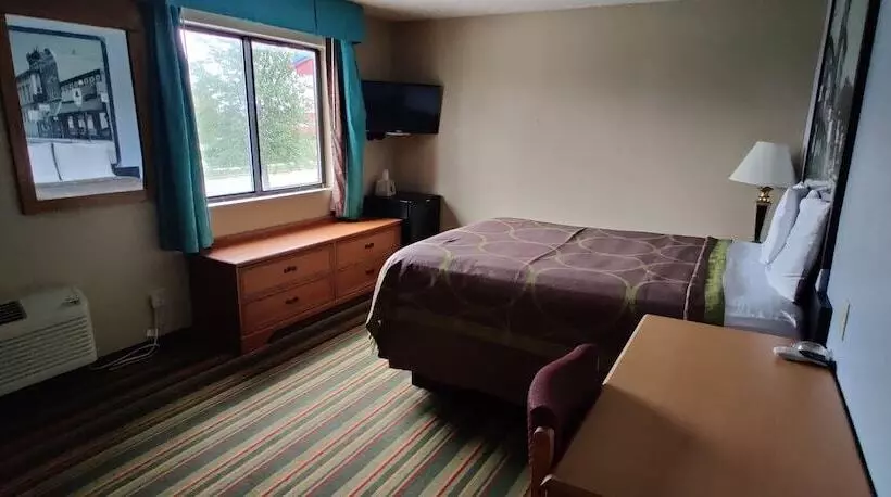 汽车旅馆  Super 8 By Wyndham Champaign