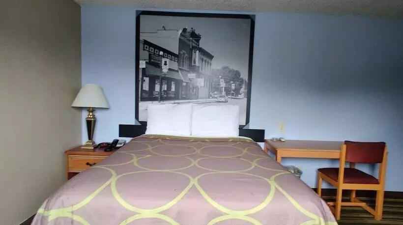 汽车旅馆  Super 8 By Wyndham Champaign