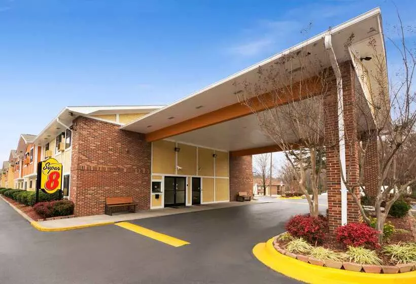 Motelli Super 8 By Wyndham Charlotte University