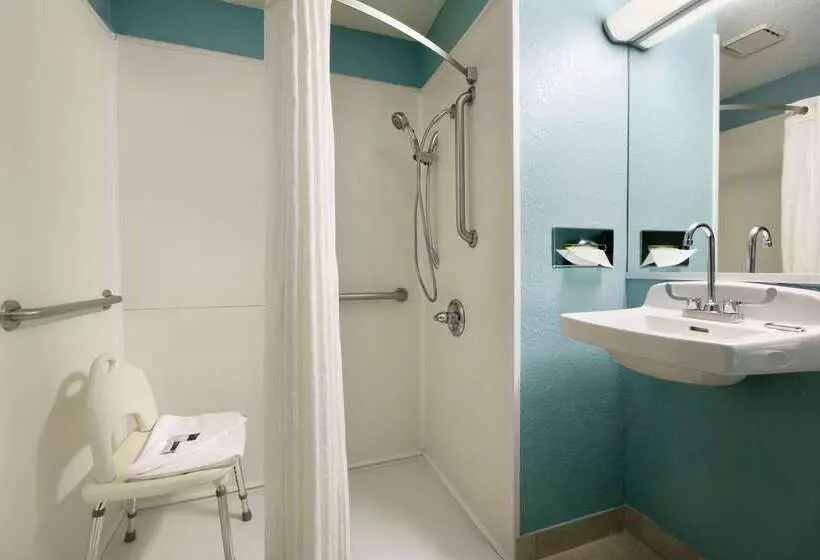 Motelli Super 8 By Wyndham Charlotte University