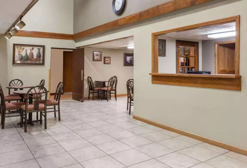 فندق على الطريق Super 8 By Wyndham Harrison Ar