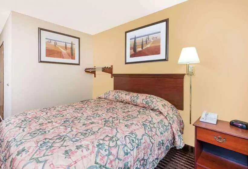 مُتل Super 8 By Wyndham La Vale/cumberland Area