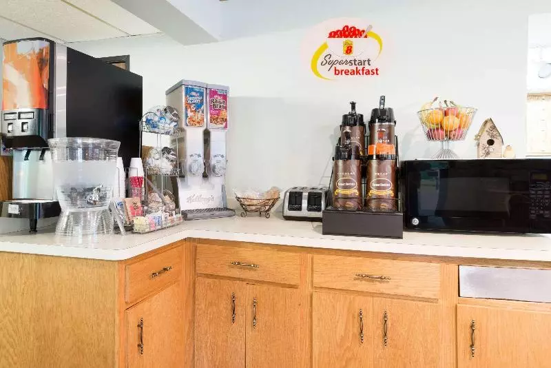 مُتل Super 8 By Wyndham La Vale/cumberland Area