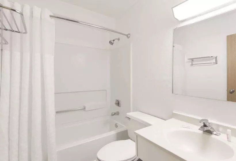 모텔 Super 8 By Wyndham Mundelein/libertyville Area