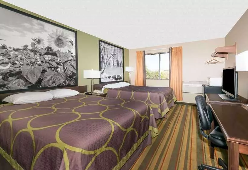 Motel Super 8 By Wyndham Topeka/wanamaker Rd/i70