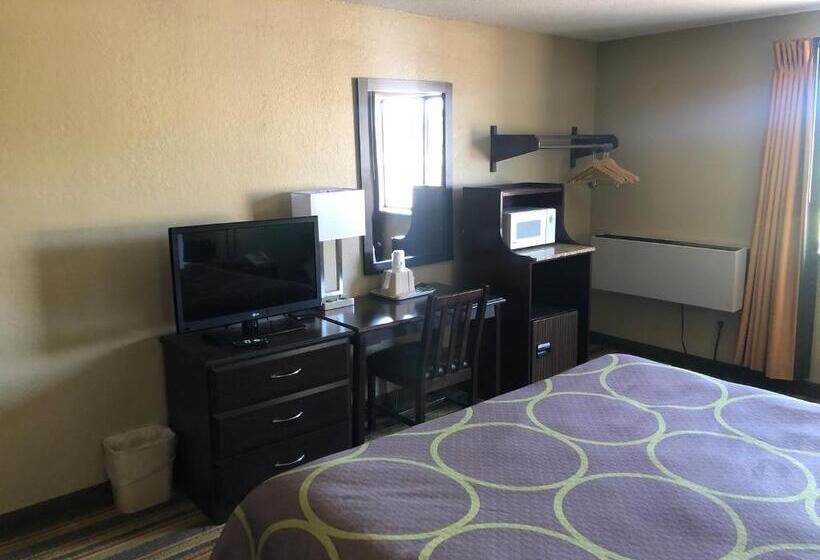 مُتل Super 8 By Wyndham Topeka/wanamaker Rd/i70