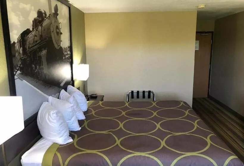 Motel Super 8 By Wyndham Topeka/wanamaker Rd/i70