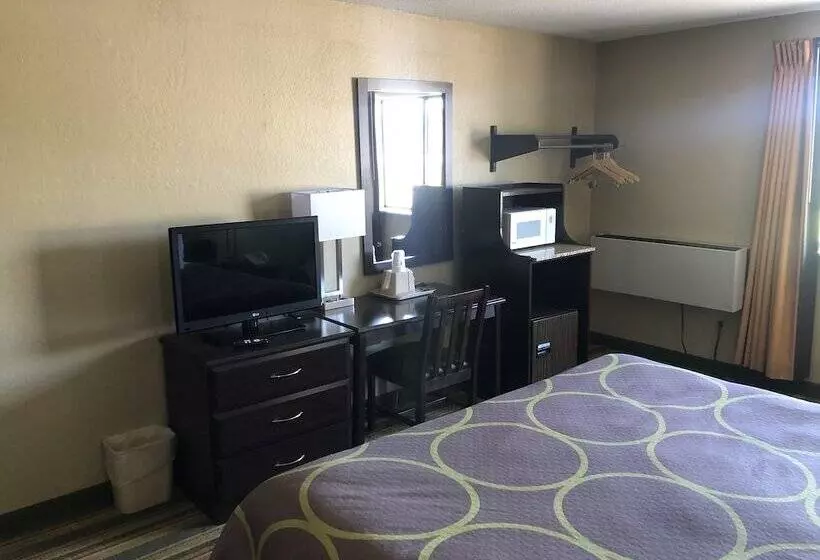 Motel Super 8 By Wyndham Topeka/wanamaker Rd/i70