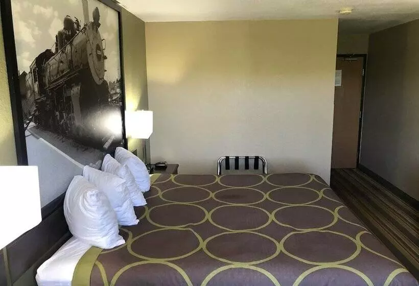 Motel Super 8 By Wyndham Topeka/wanamaker Rd/i70