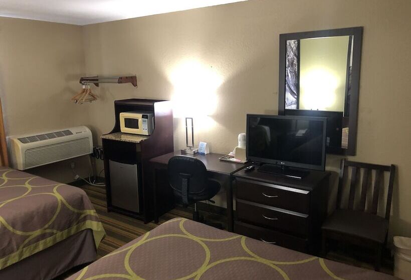 مُتل Super 8 By Wyndham Topeka/wanamaker Rd/i70