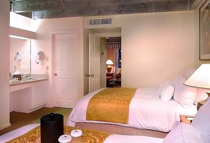 Scottsdale Cottonwoods Resort & Suites