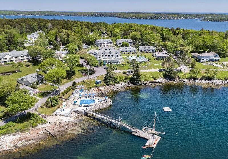 Spruce Point Inn Resort And Spa