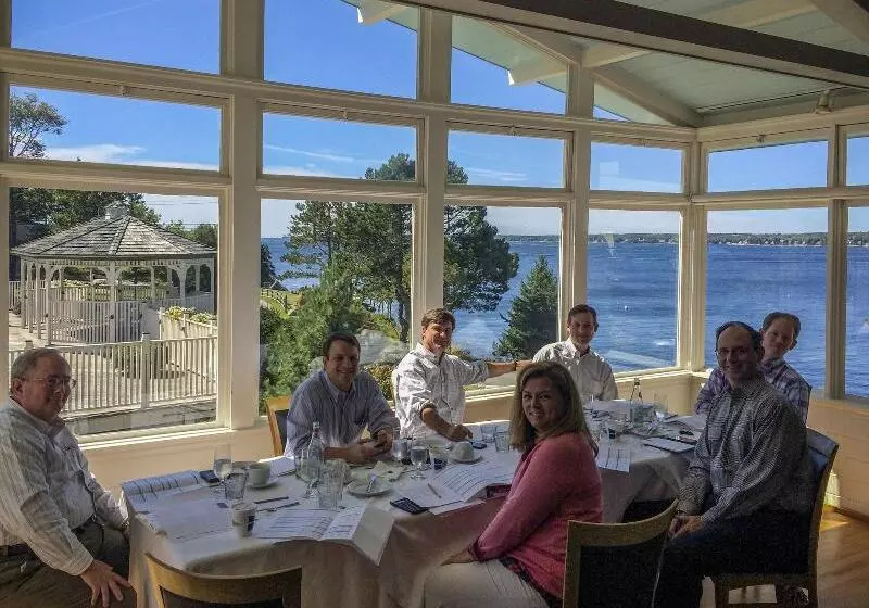 Spruce Point Inn Resort And Spa