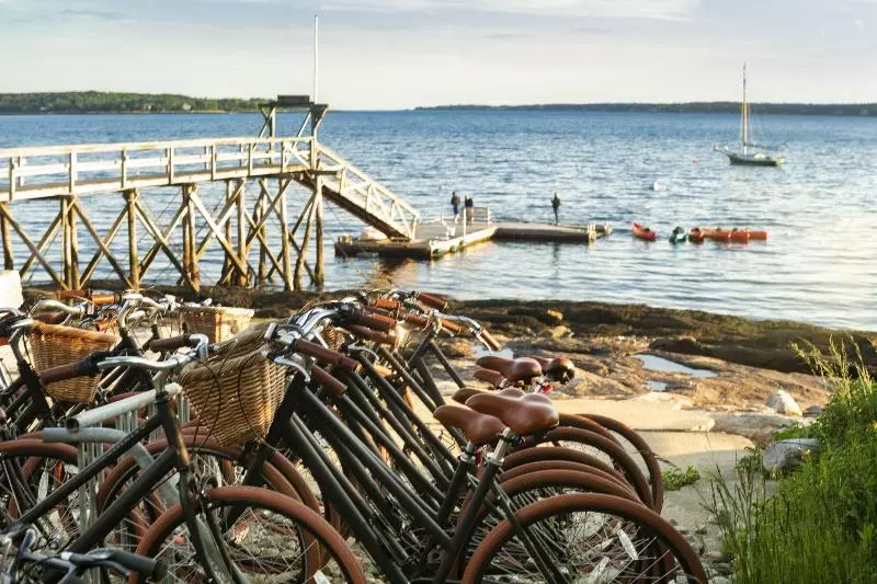 Spruce Point Inn Resort And Spa