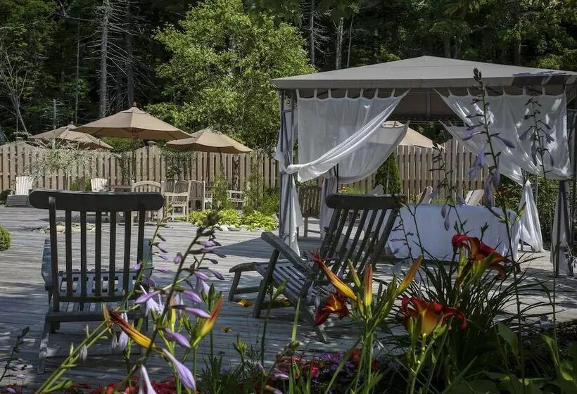 Spruce Point Inn Resort And Spa