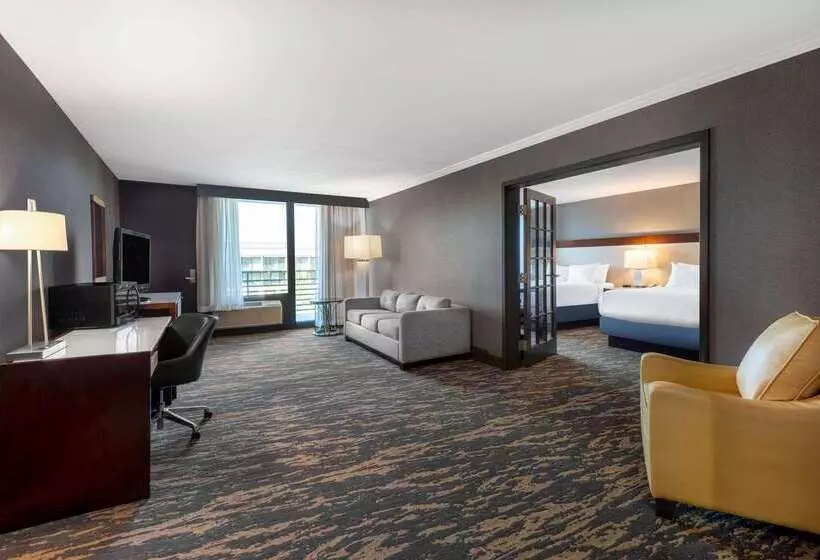 Wyndham Lancaster Resort And Convention Center