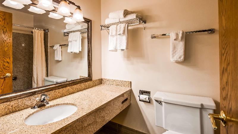 هتل Best Western Kodiak Inn