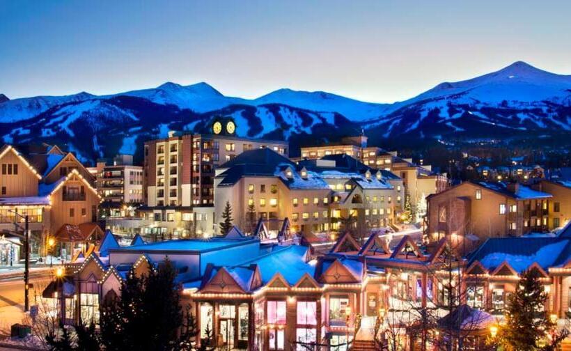 هتل Breck Creekside At Wildwood Suites