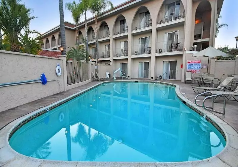 ホテル Comfort Inn Escondido San Diego North County