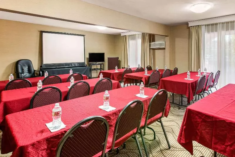 ホテル Comfort Inn Escondido San Diego North County