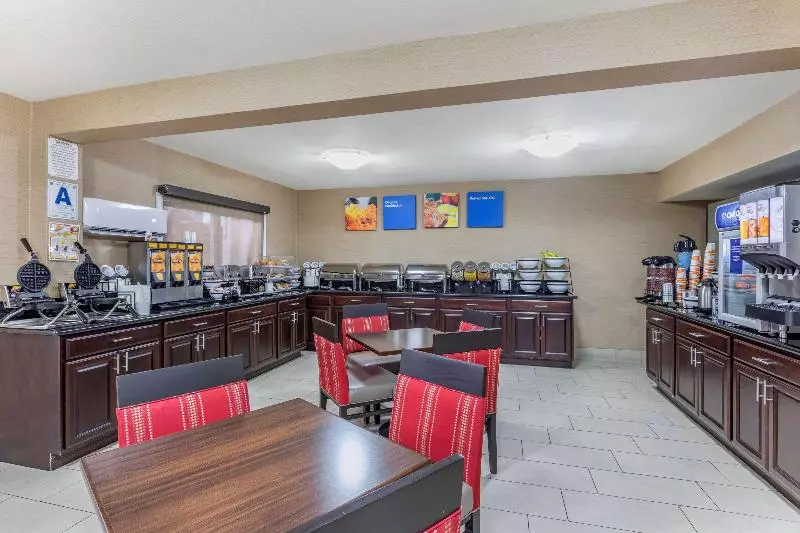 ホテル Comfort Inn Escondido San Diego North County