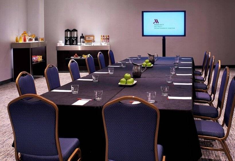 هتل Detroit Marriott At The Renaissance Center