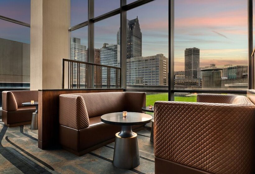 هتل Detroit Marriott At The Renaissance Center