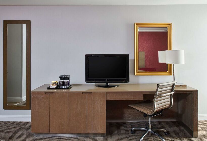 Отель Doubletree By Hilton Torrance South Bay