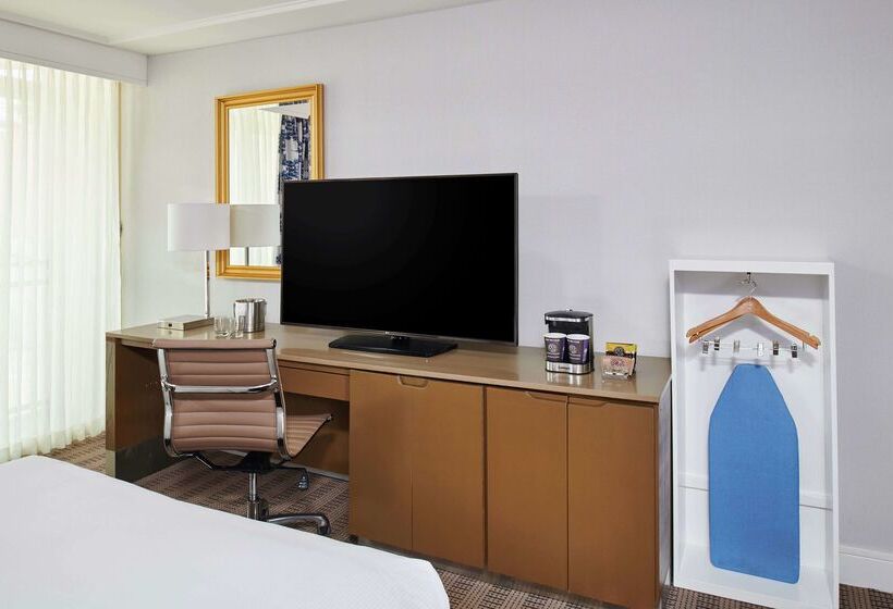 Отель Doubletree By Hilton Torrance South Bay