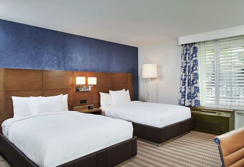 Отель Doubletree By Hilton Torrance South Bay