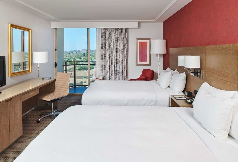 Отель Doubletree By Hilton Torrance South Bay