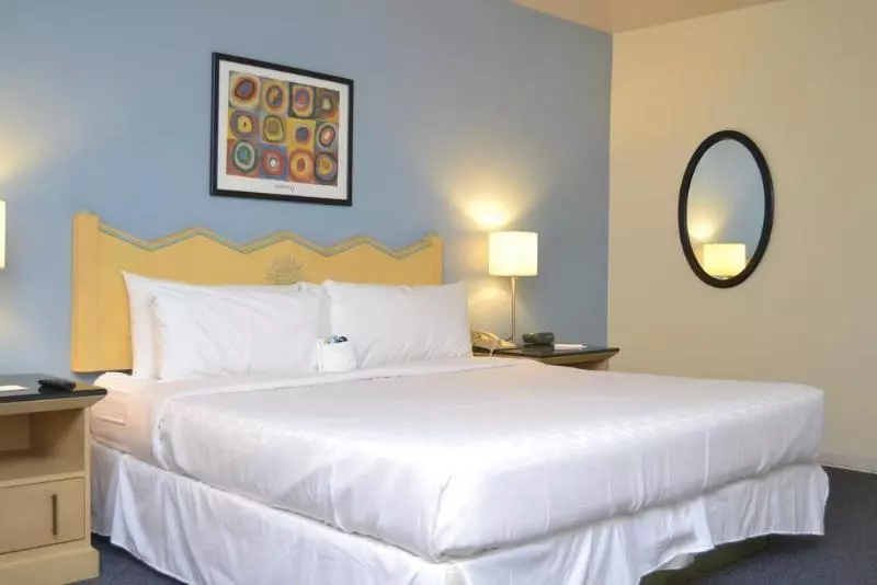 ホテル Elysium Resort (Gay Adult Male Resort)