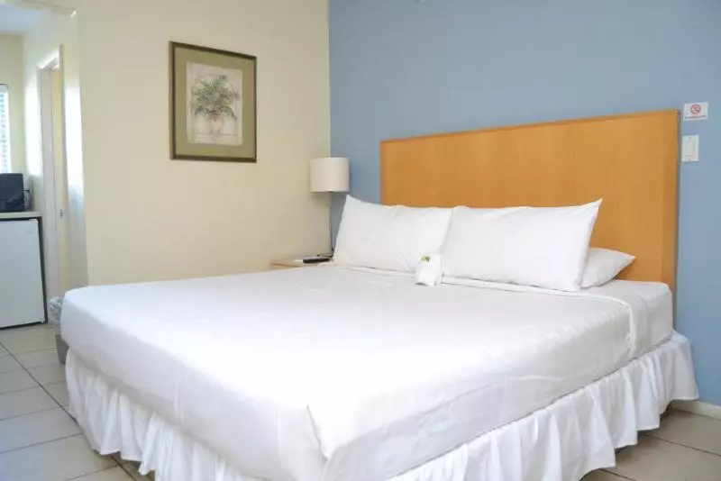 ホテル Elysium Resort (Gay Adult Male Resort)