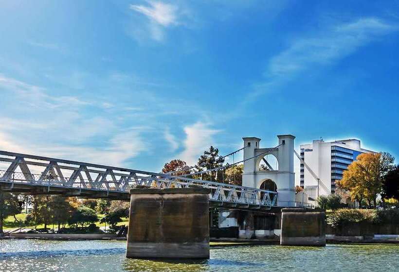 Отель Hilton Waco