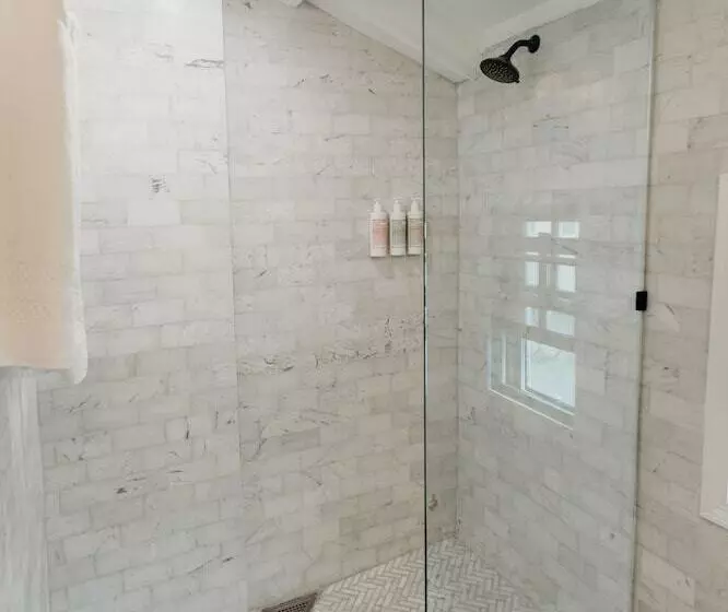 هتل King Christian