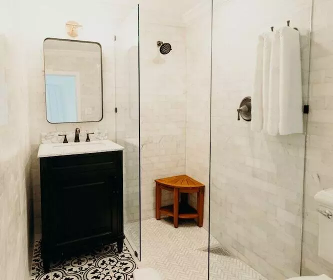 هتل King Christian