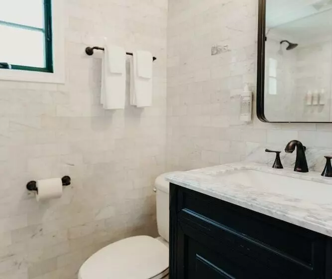 هتل King Christian