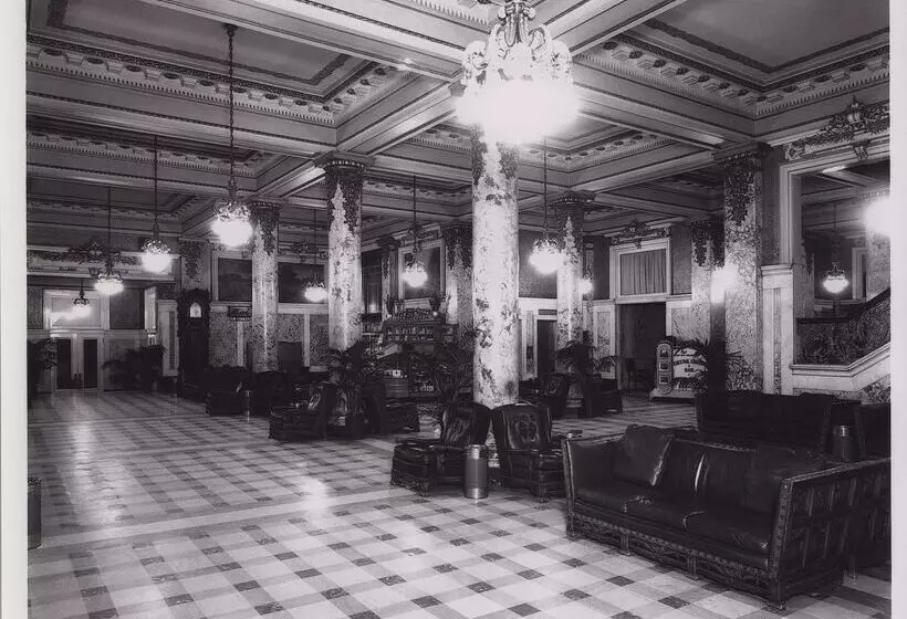 Hotel Monteleone, New Orleans