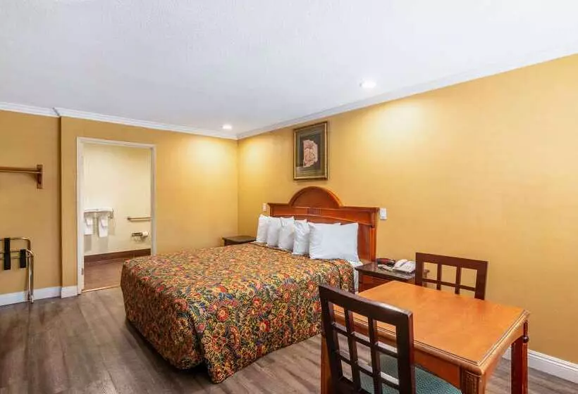 فندق Rodeway Inn Artesia Cerritos