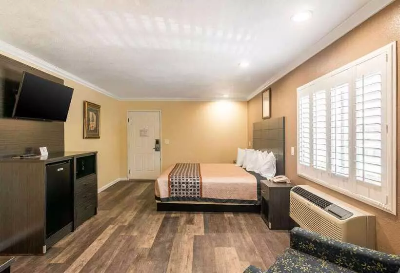 فندق Rodeway Inn Artesia Cerritos