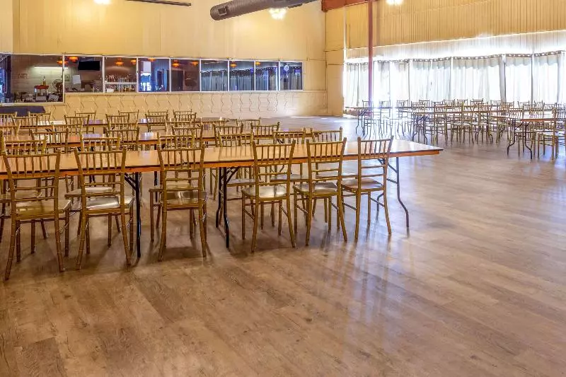 Отель Starved Rock Motor Inn Travelodge By Wyndham