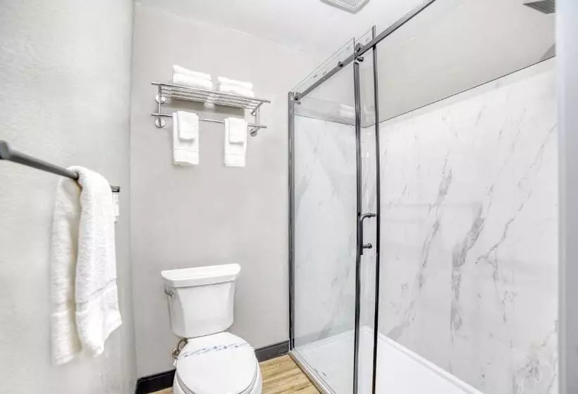 בית מלון כפרי Studio 6 Suites Stockton, Ca Waterfront