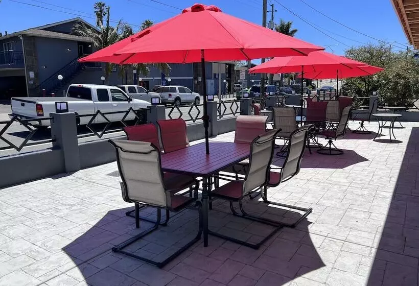 فندق Surf City Inn & Suites