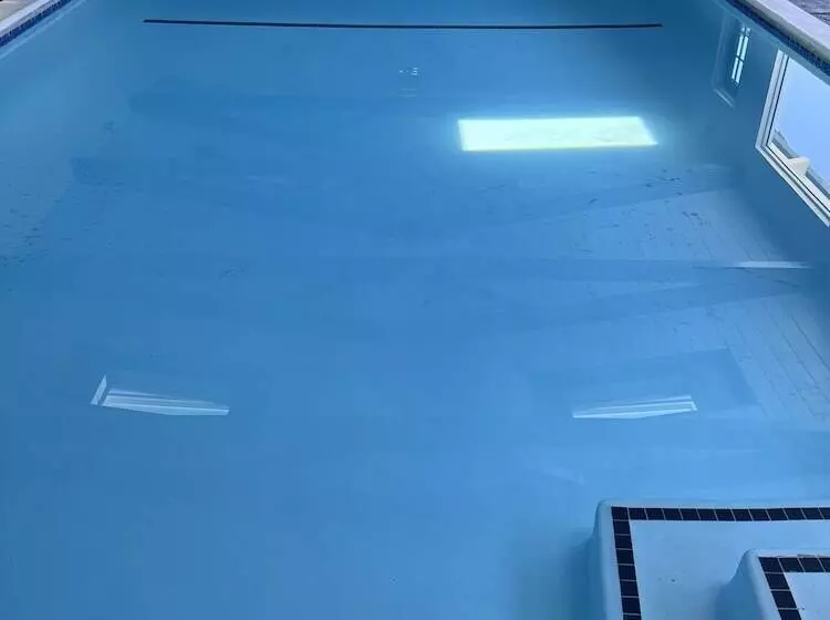 فندق Surf City Inn & Suites