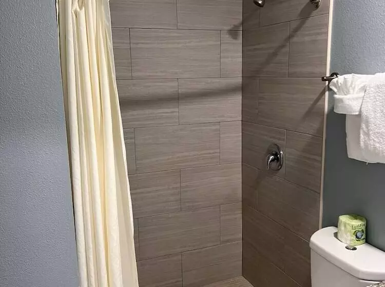 فندق Surf City Inn & Suites