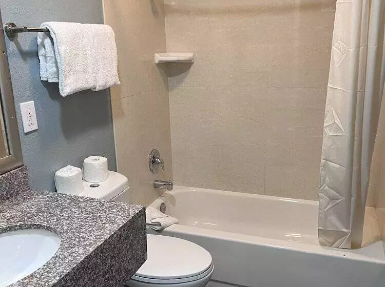 فندق Surf City Inn & Suites