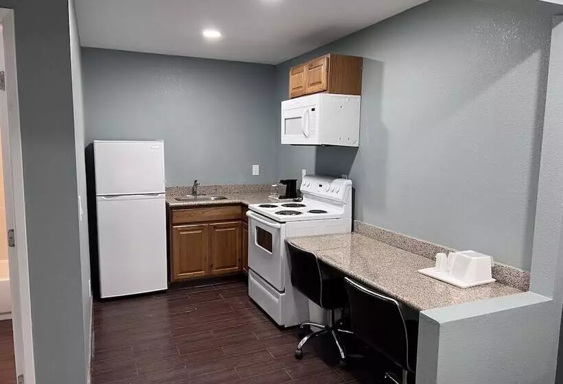 فندق Surf City Inn & Suites